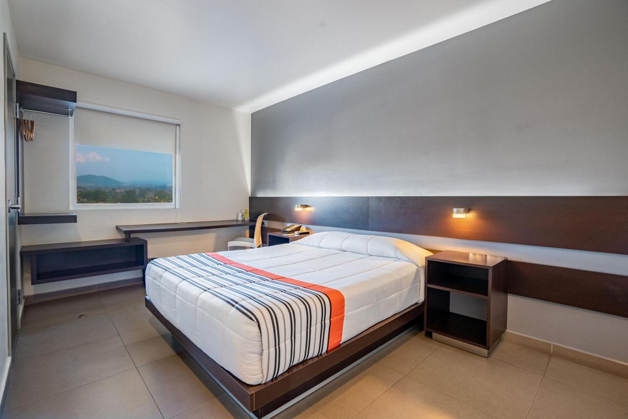 City Express Junior By Marriott Aguascalientes Centro Eksteriør billede