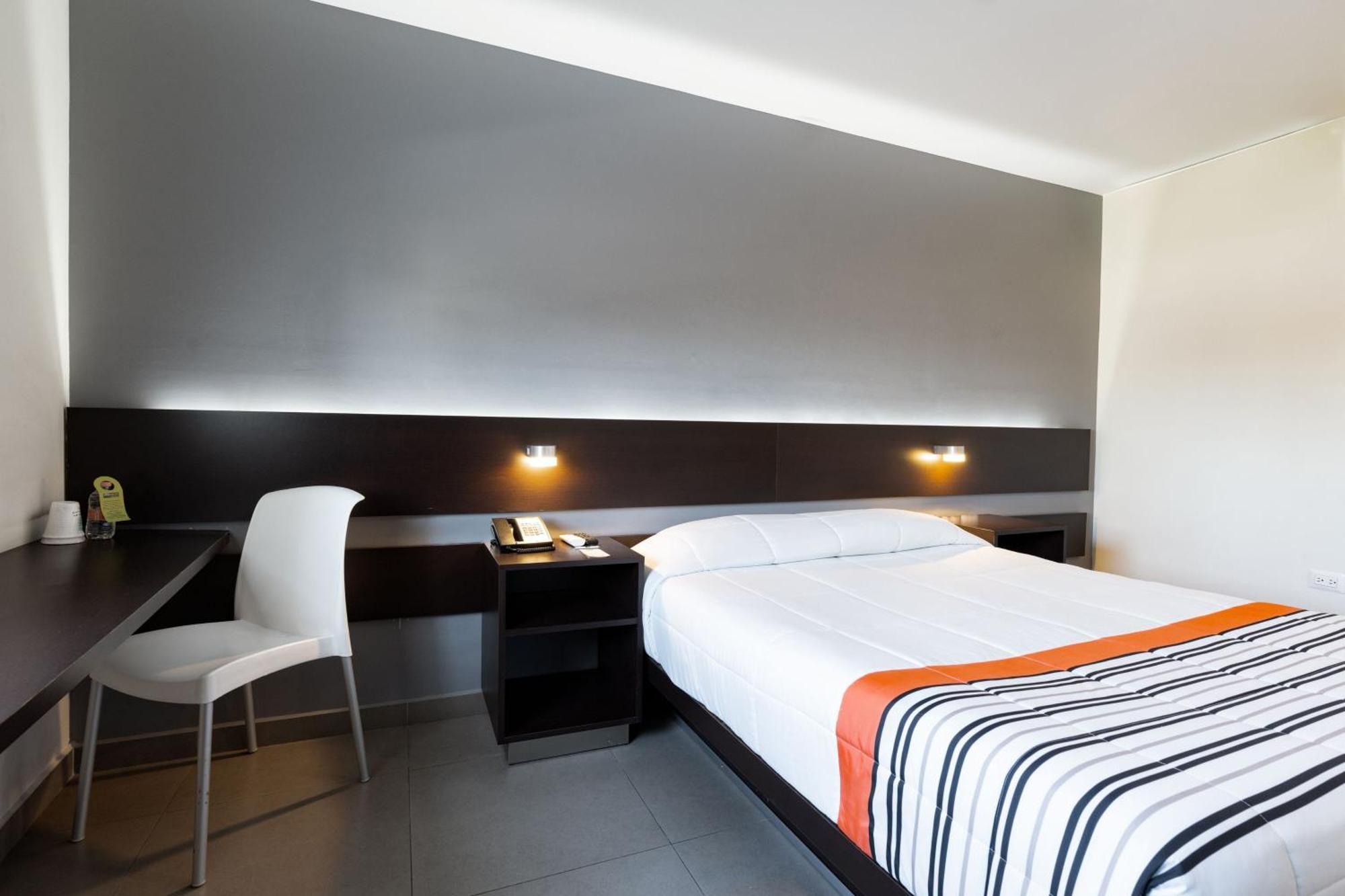 City Express Junior By Marriott Aguascalientes Centro Eksteriør billede