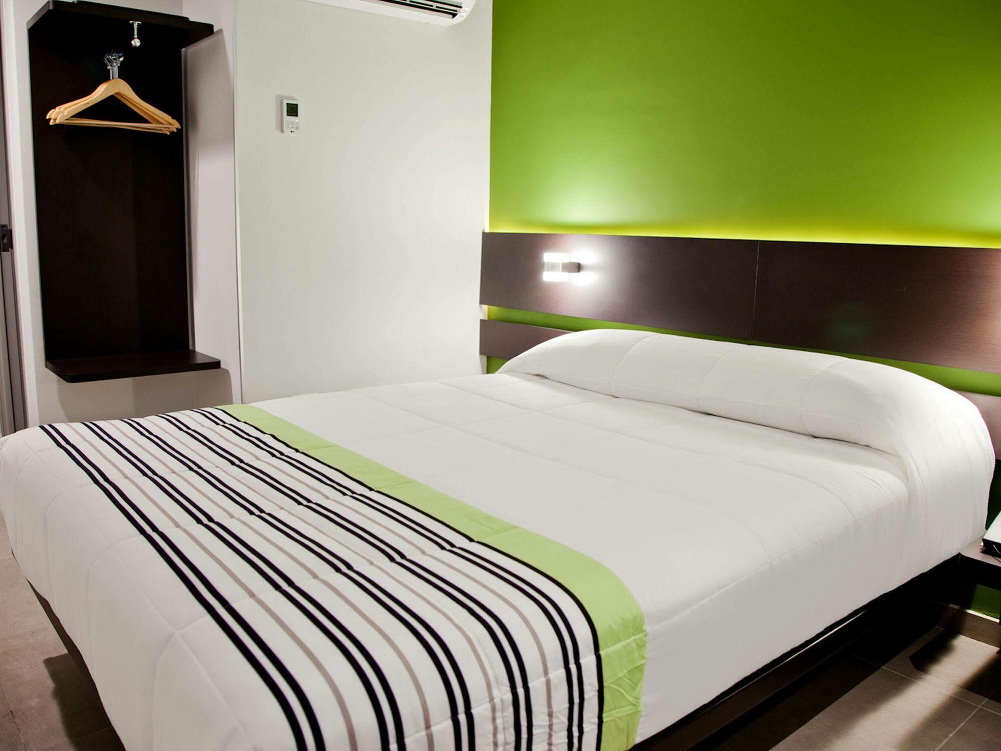 City Express Junior By Marriott Aguascalientes Centro Eksteriør billede